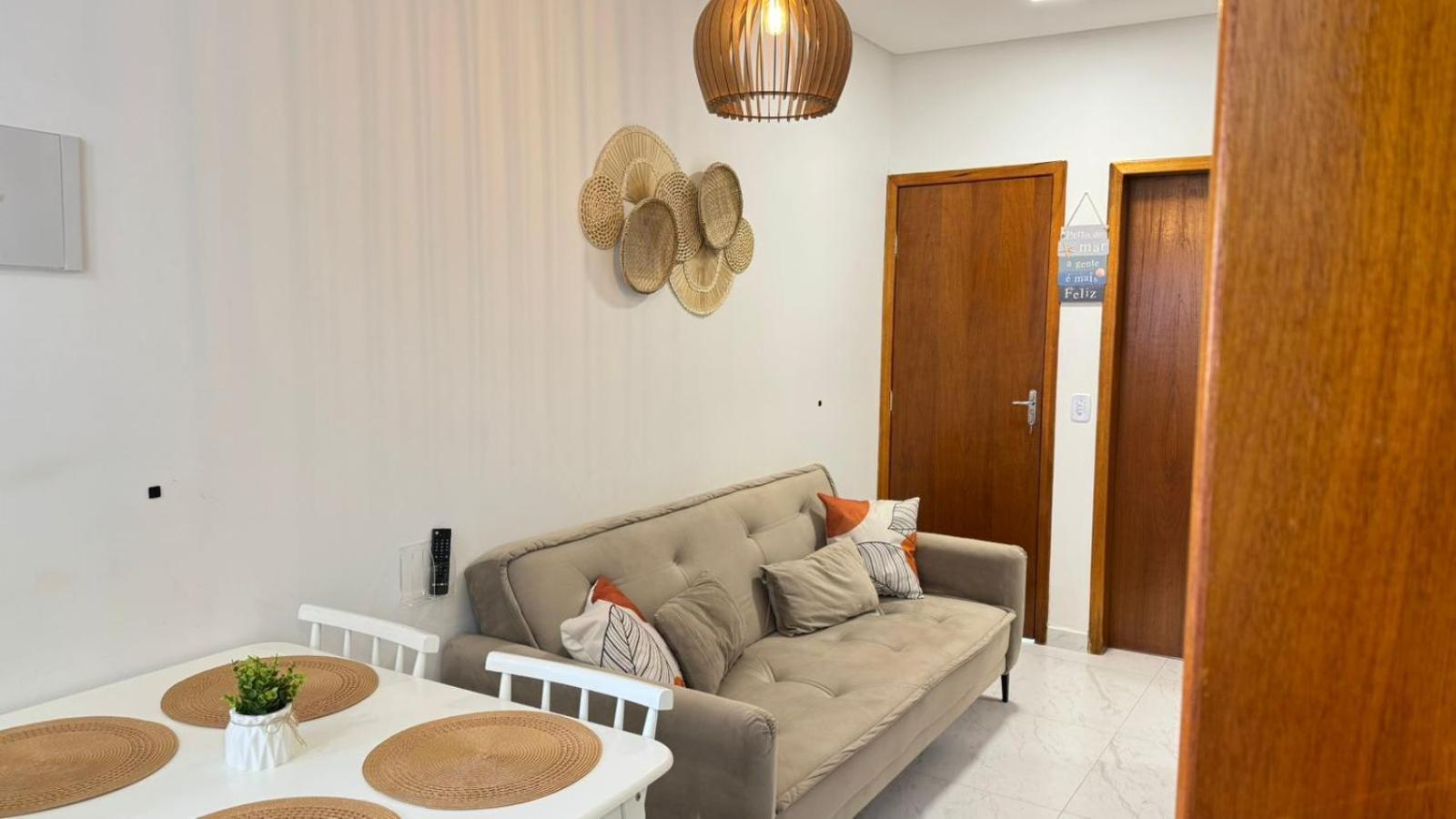 Apartamento Maranduba 09 - 300mts Da